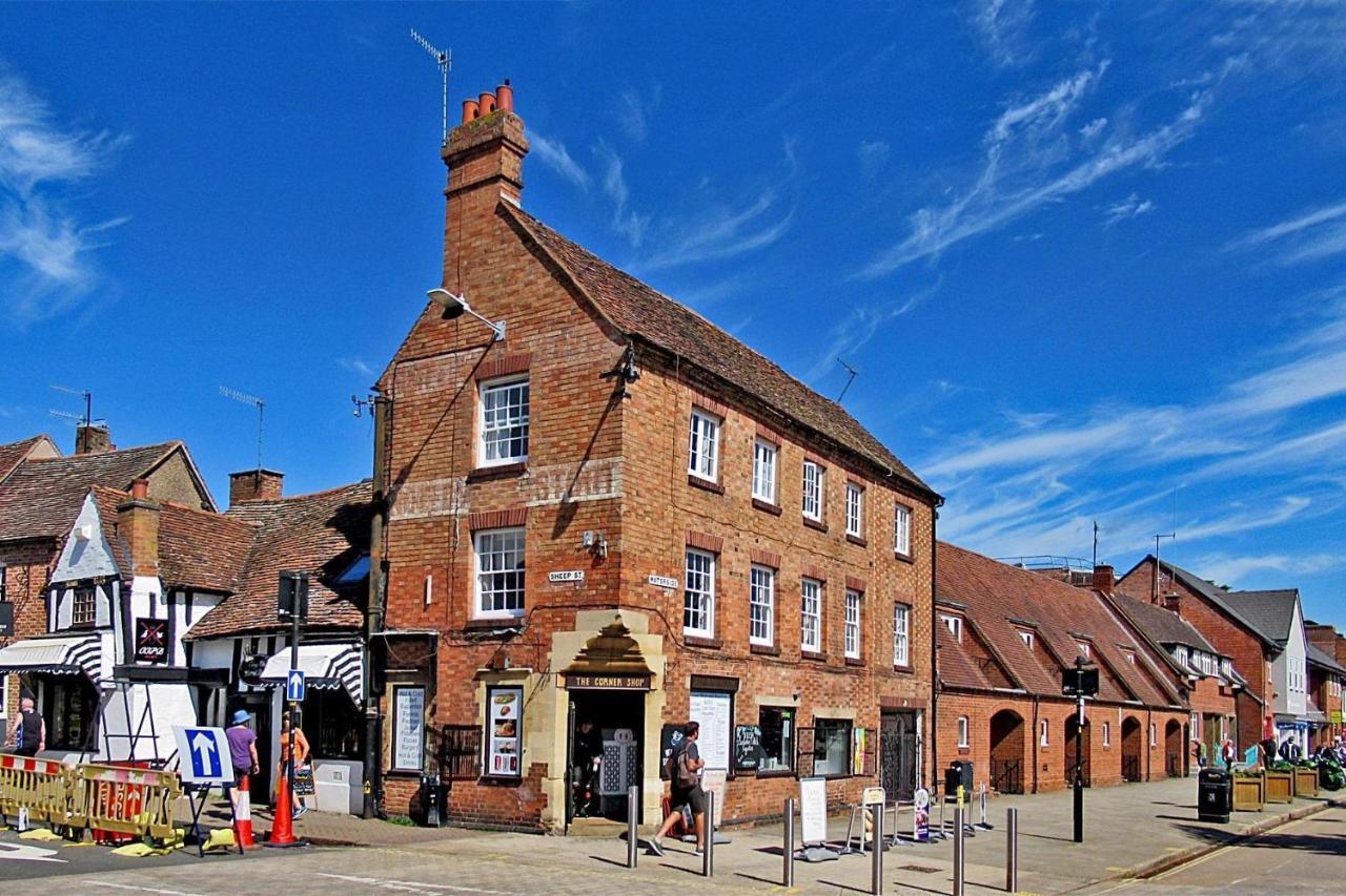 Penthouse On Waterside With River Views, Private Parking & Secluded Hot Tub Stratford-upon-Avon Exterior photo